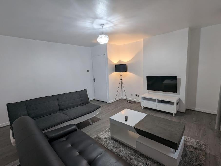 3 Bedroom Apartment Sleeps 8 إدنبرة المظهر الخارجي الصورة